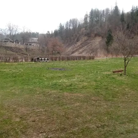 Hébergement de vacances федорчуків за рікою1 Sheshory